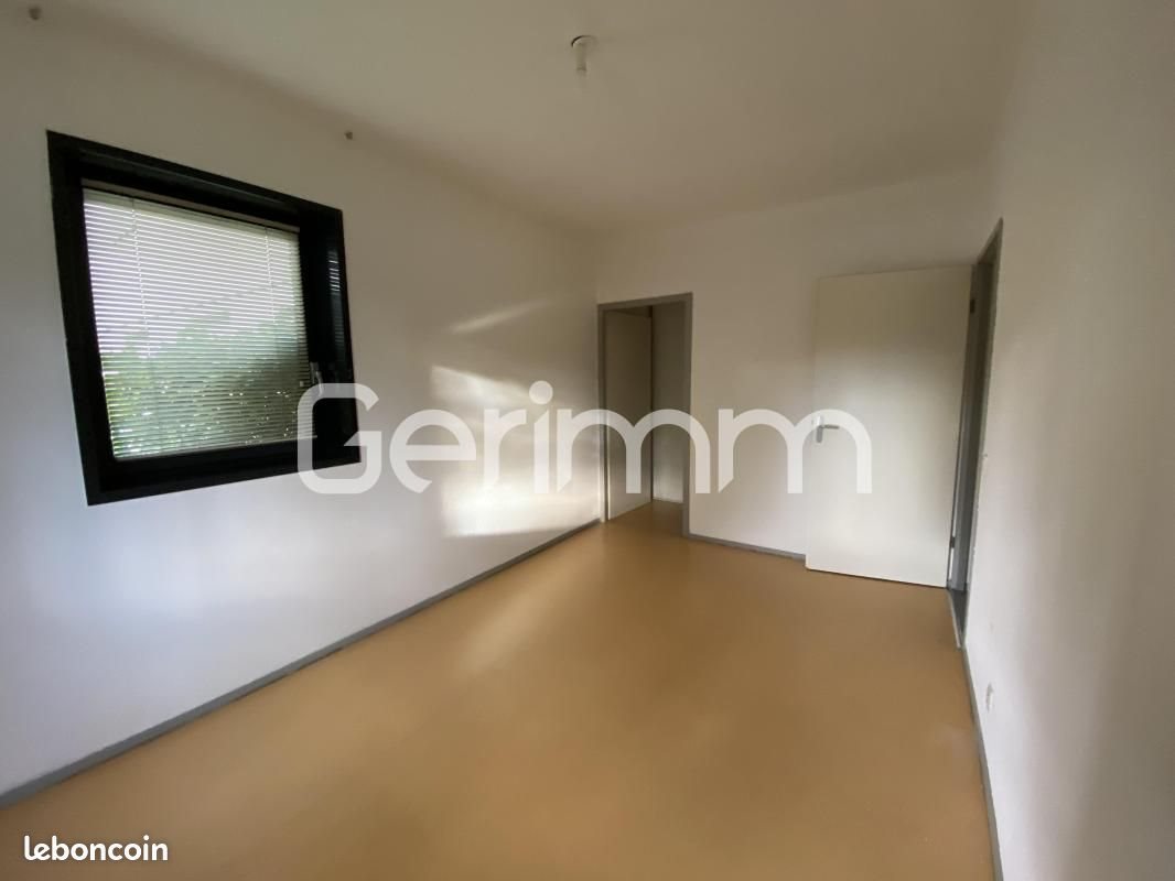 Appartement à louer, 66m², Gières