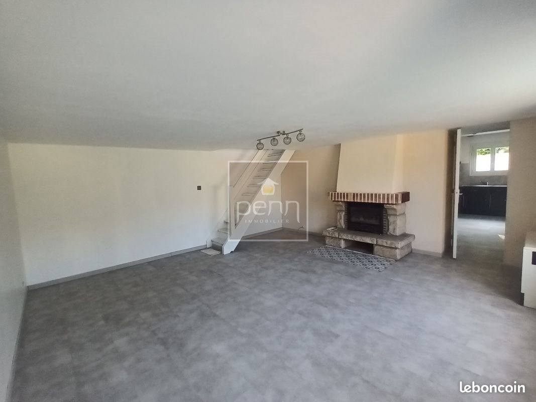 Maison à louer, 87m², Domalain