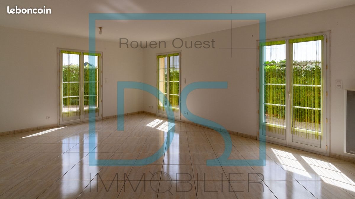 Maison à vendre, 111m², Sierville
