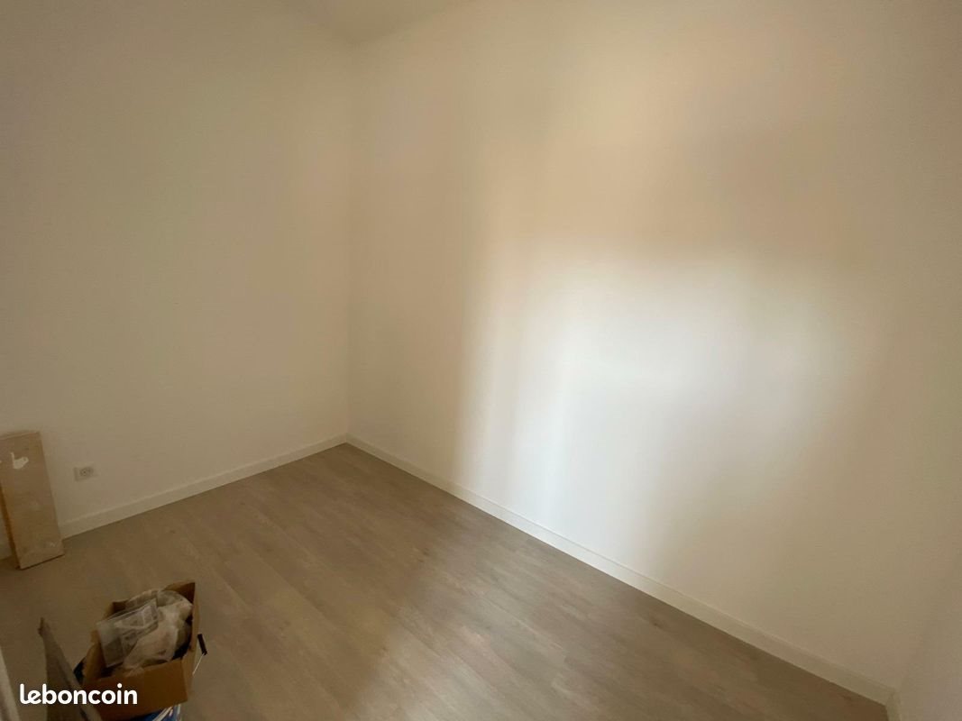 Appartement à louer, 29m², Saint-Etienne