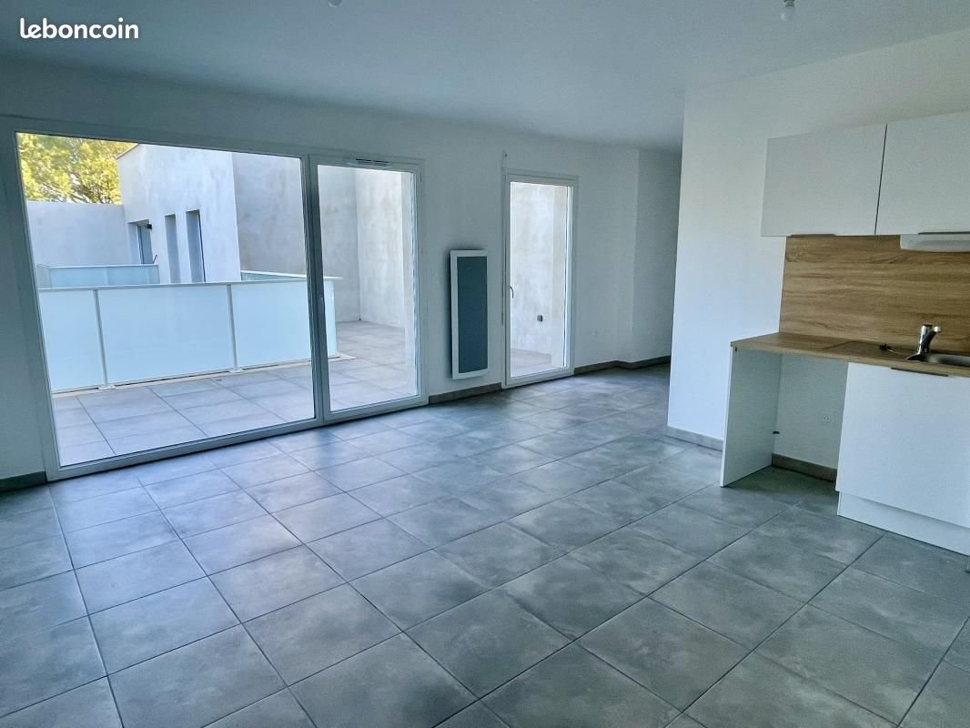 Appartement à louer, 64m², Nîmes