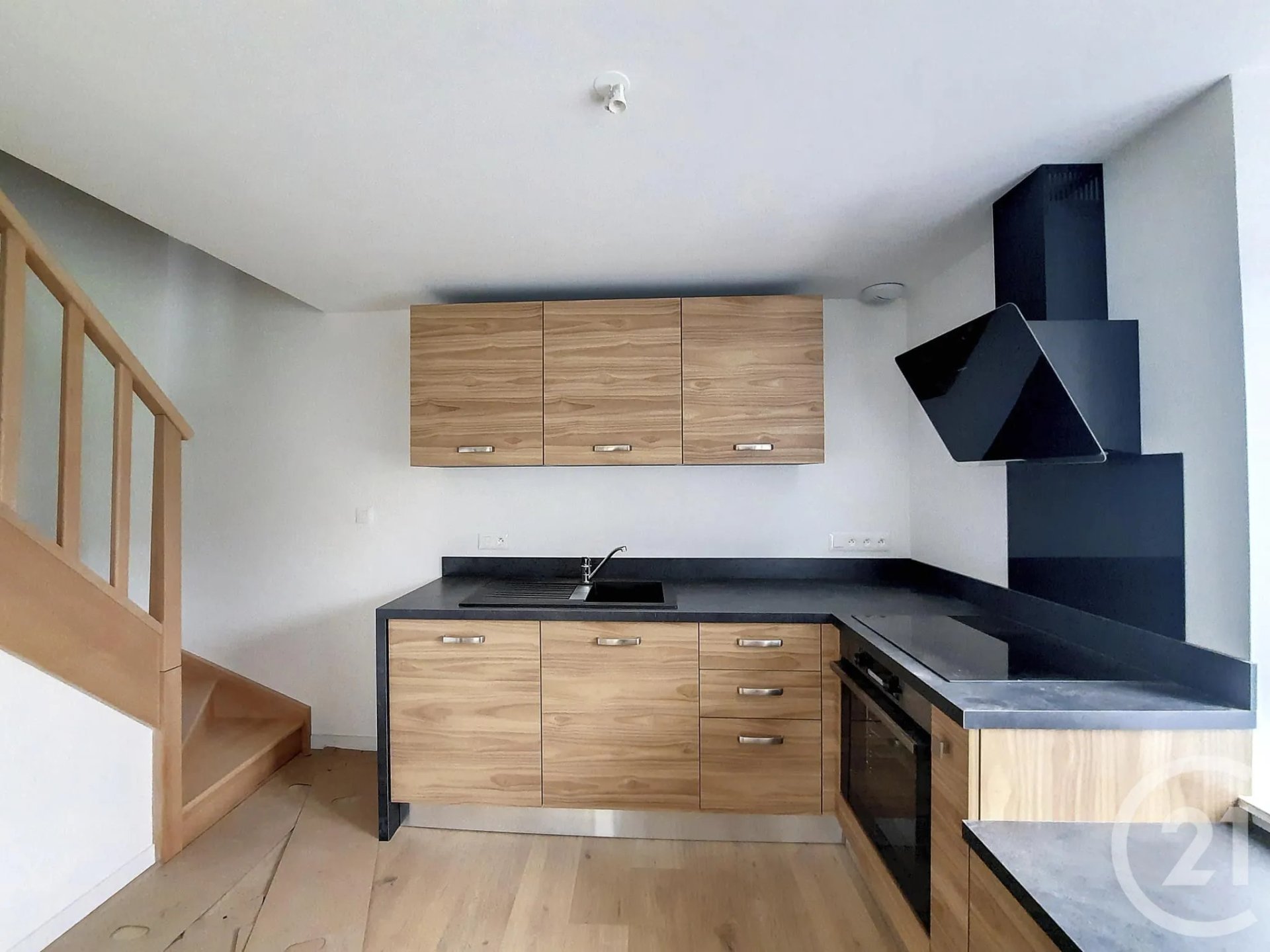 Appartement à louer, 85m², Pouxeux