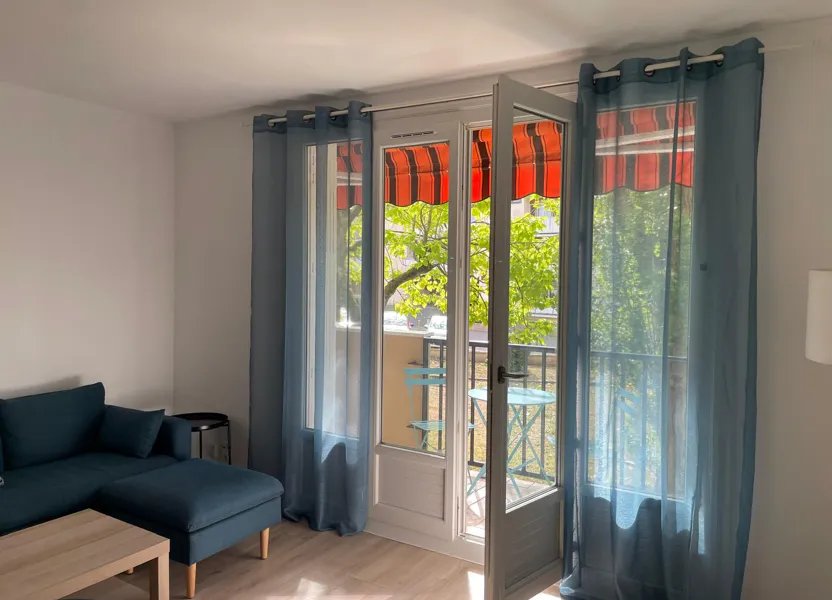 Appartement à louer, 54m², Talence
