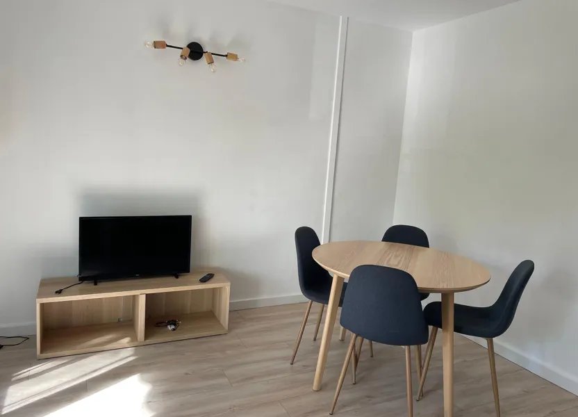 Appartement à louer, 54m², Talence