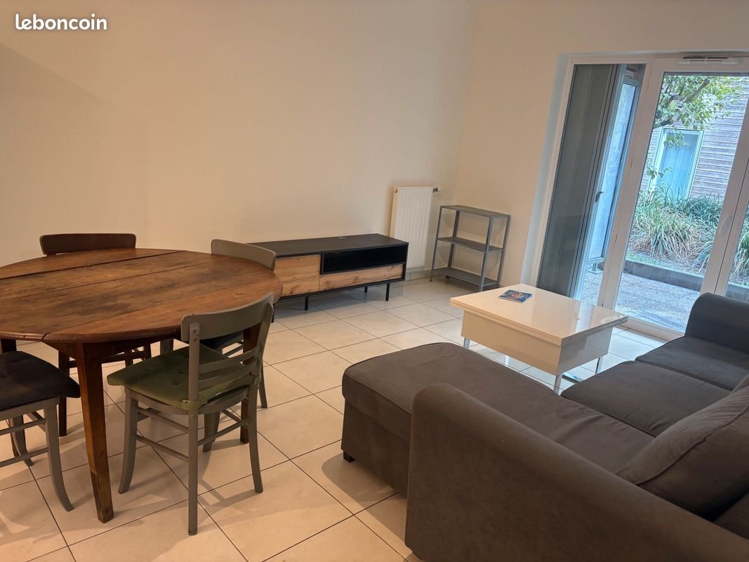 Appartement à louer, 60m², Talence