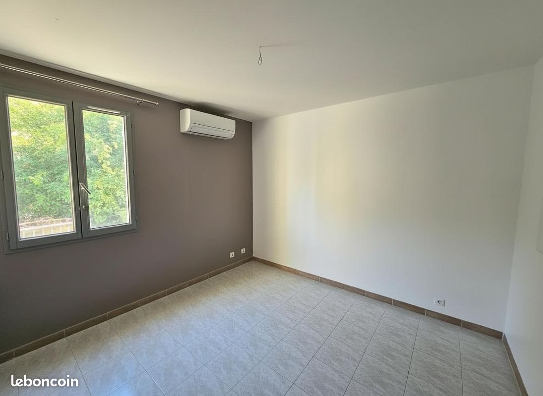 Appartement à louer, 113m², Lambesc