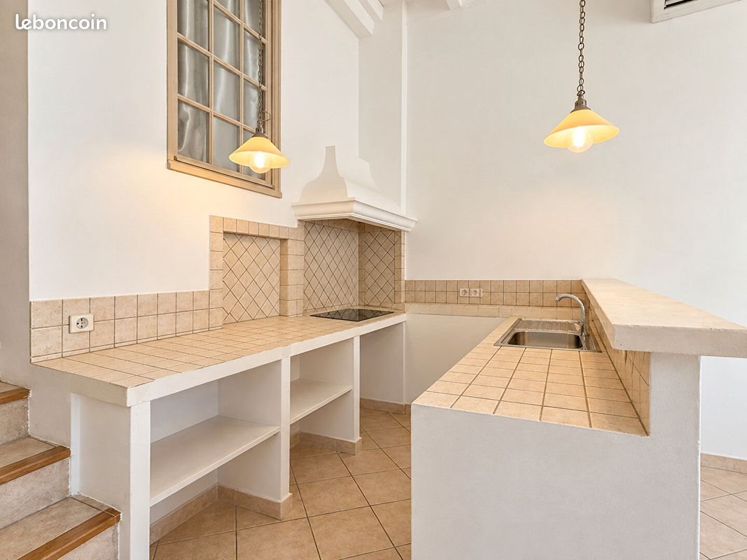 Appartement à louer, 49m², Lambesc
