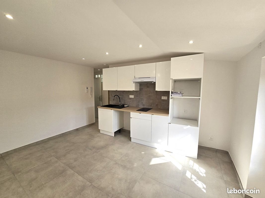 Appartement à louer, 34m², Barjols