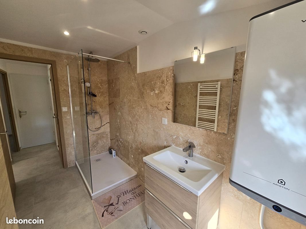 Appartement à louer, 34m², Barjols