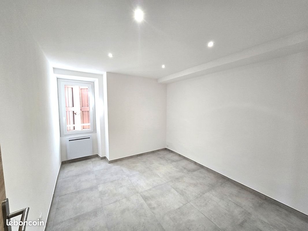 Appartement à louer, 34m², Barjols