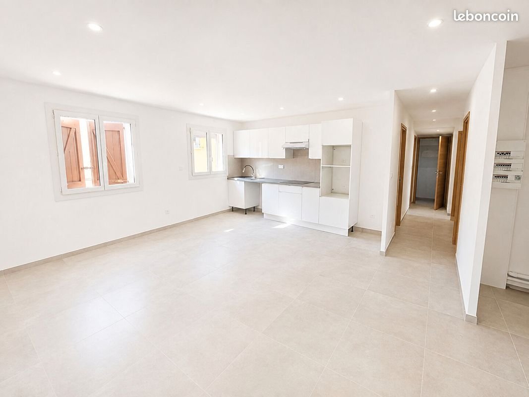 Appartement à louer, 69m², Barjols