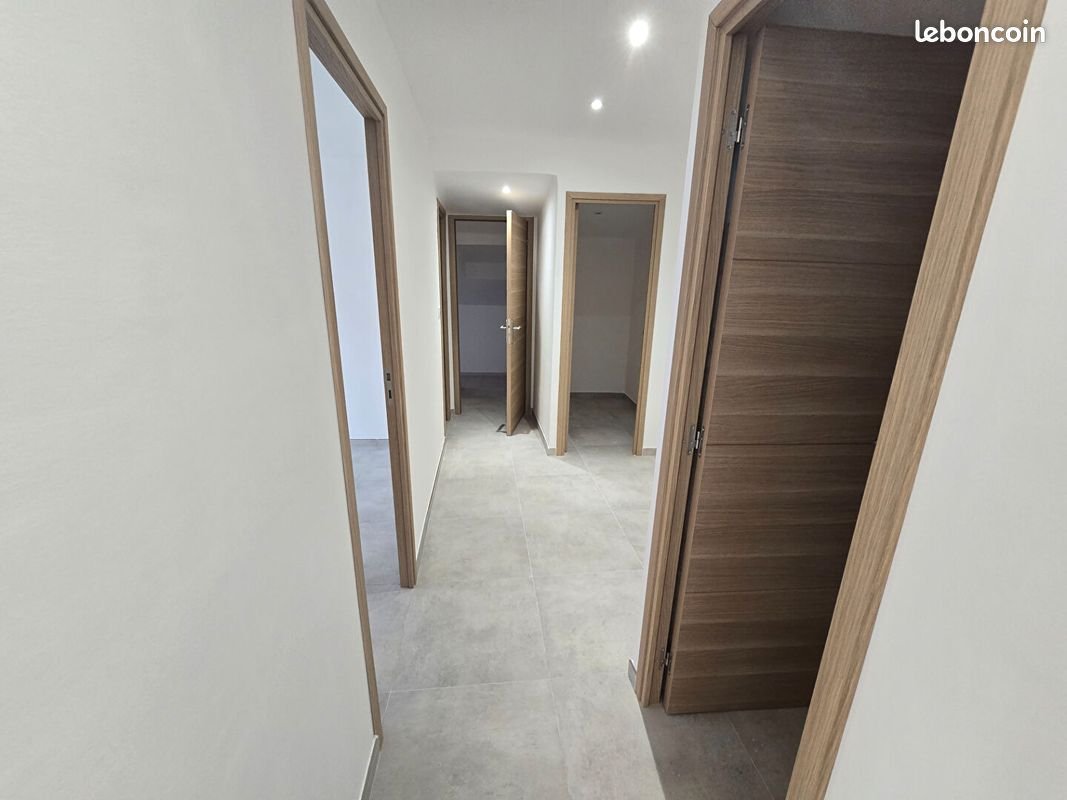 Appartement à louer, 69m², Barjols