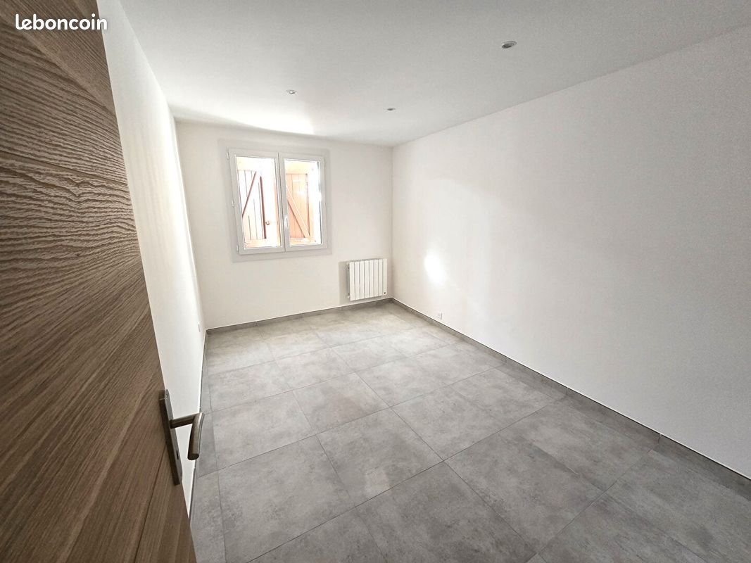 Appartement à louer, 69m², Barjols