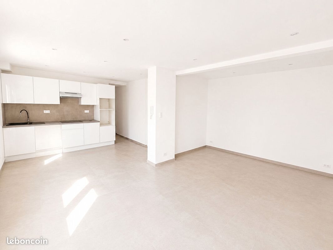 Appartement à louer, 60m², Barjols
