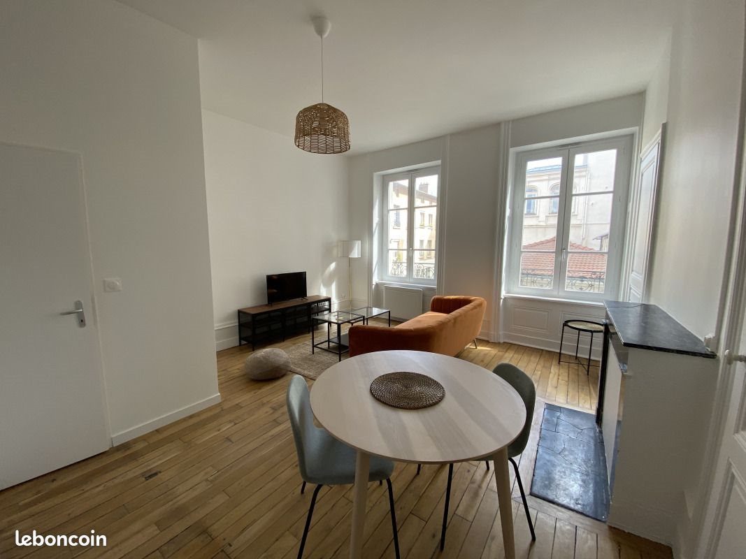 Appartement à louer, 45m², Saint-Etienne