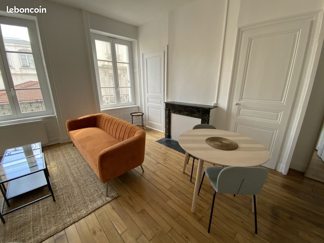 Appartement à louer, 45m², Saint-Etienne
