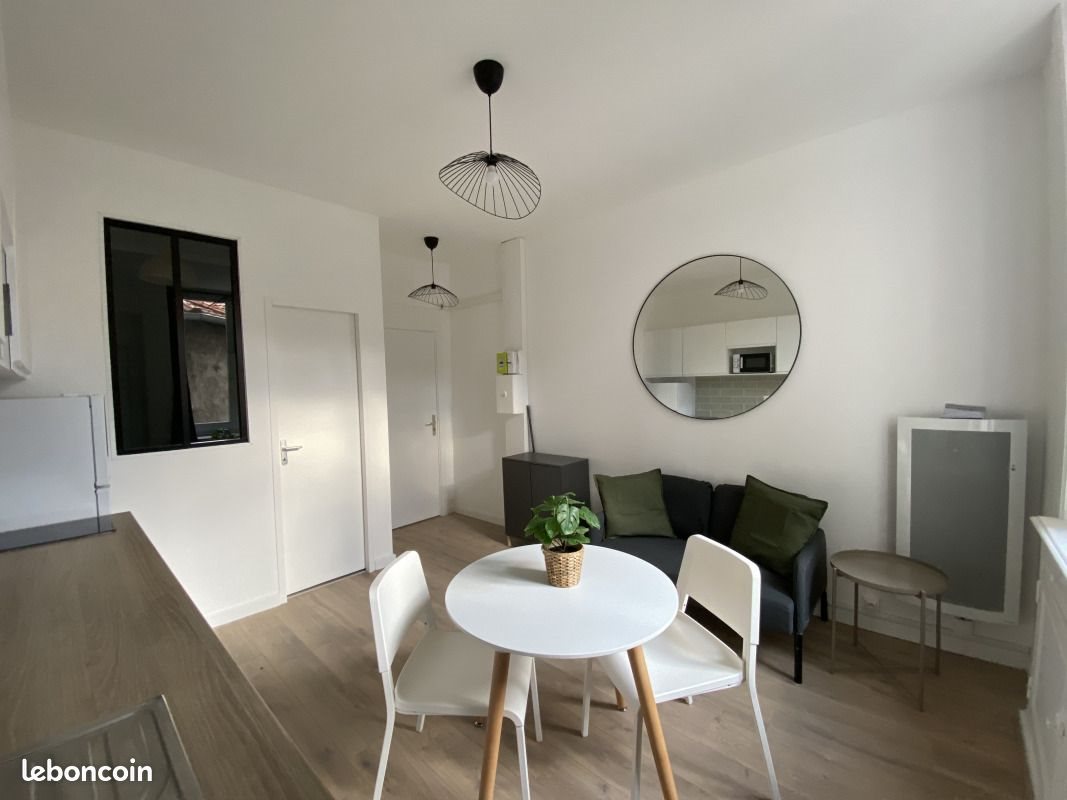 Appartement à louer, 21m², Saint-Etienne
