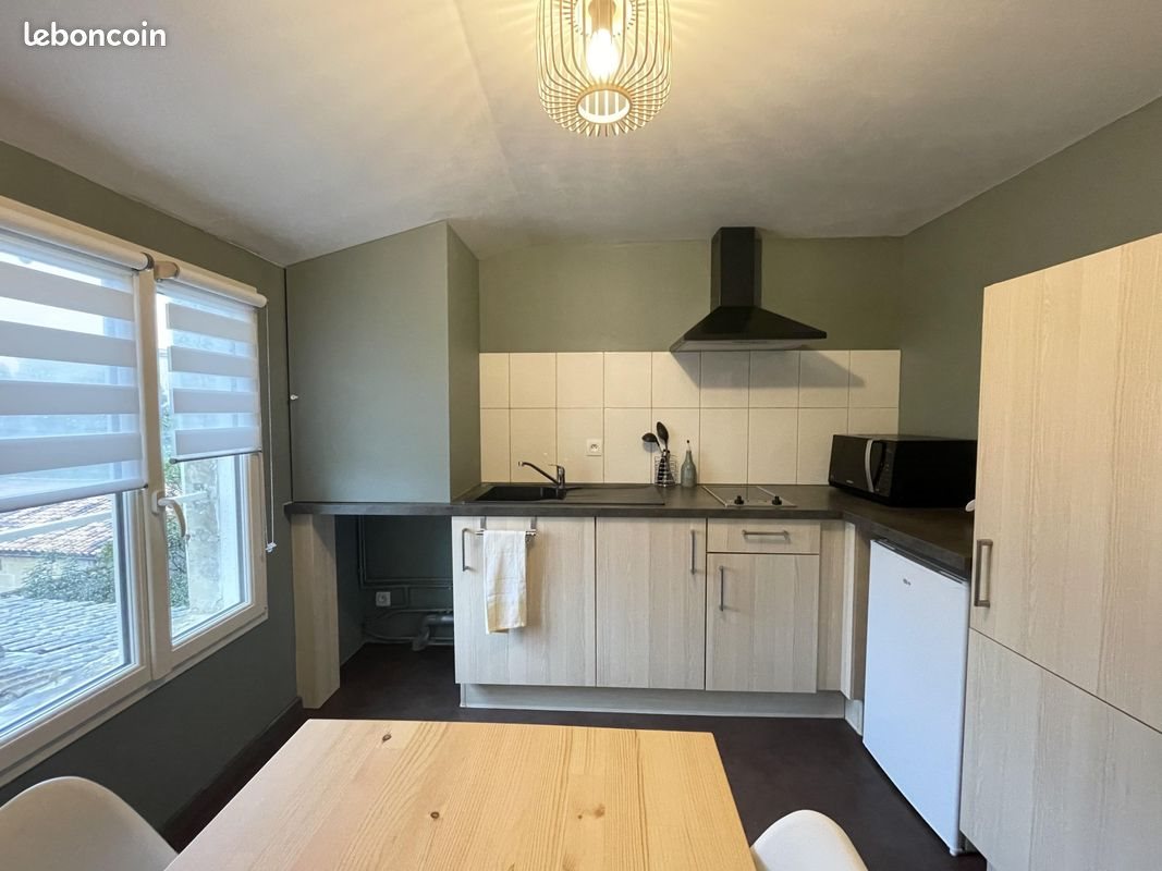 Appartement à louer, 23m², Niort