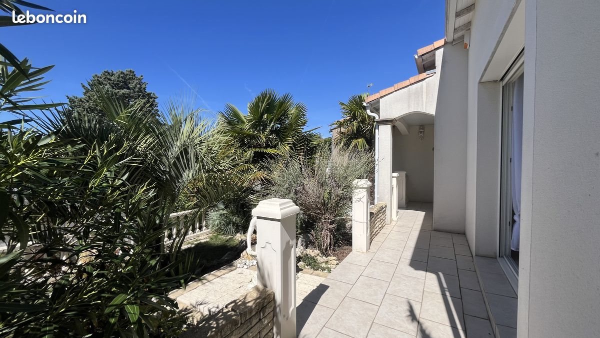 Maison à louer, 168m², Aiffres