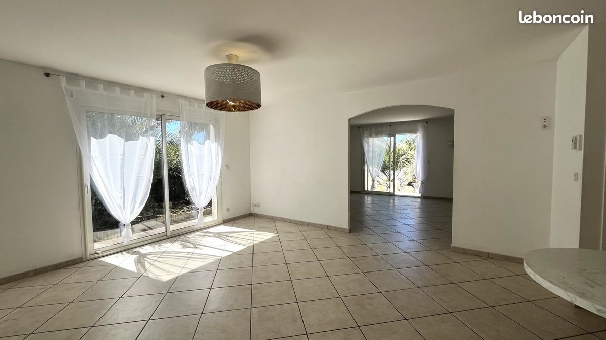 Maison à louer, 168m², Aiffres
