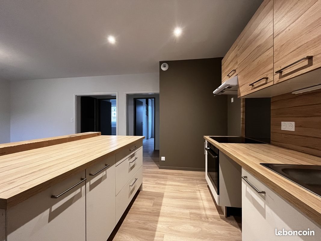 Appartement à louer, 61m², Espalion
