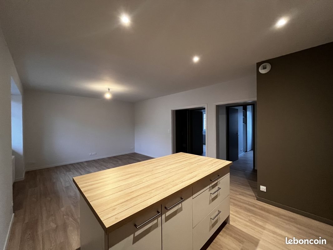 Appartement à louer, 61m², Espalion