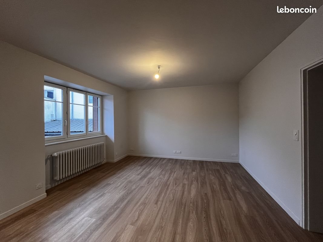 Appartement à louer, 61m², Espalion