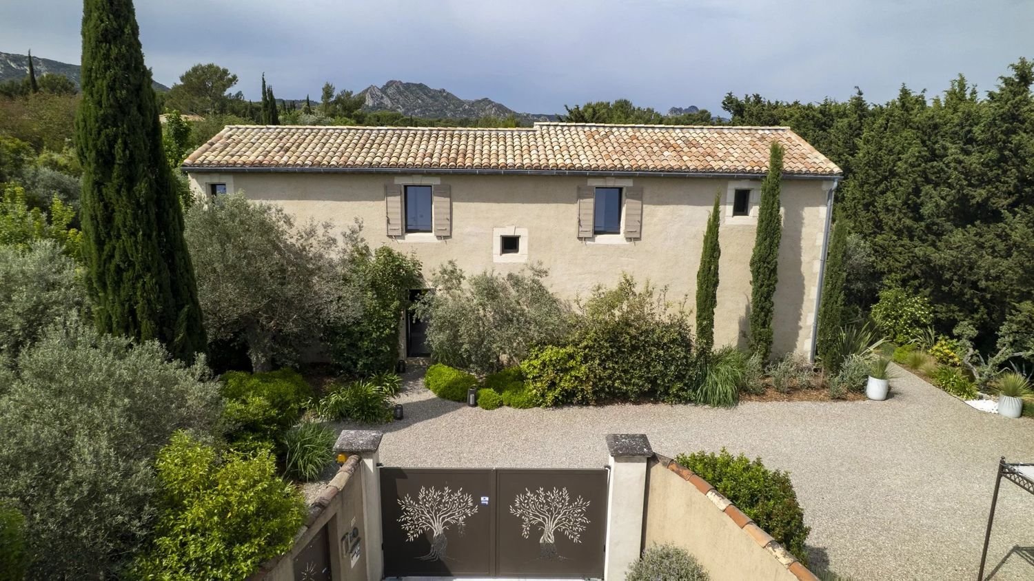 Maison à vendre, 250m², Eygalières