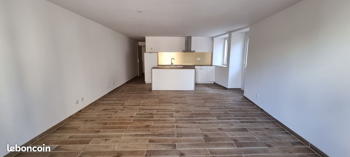 Appartement à louer, 50m², Fraisans