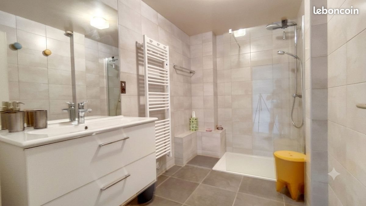 Appartement à louer, 43m², Saint-Vit