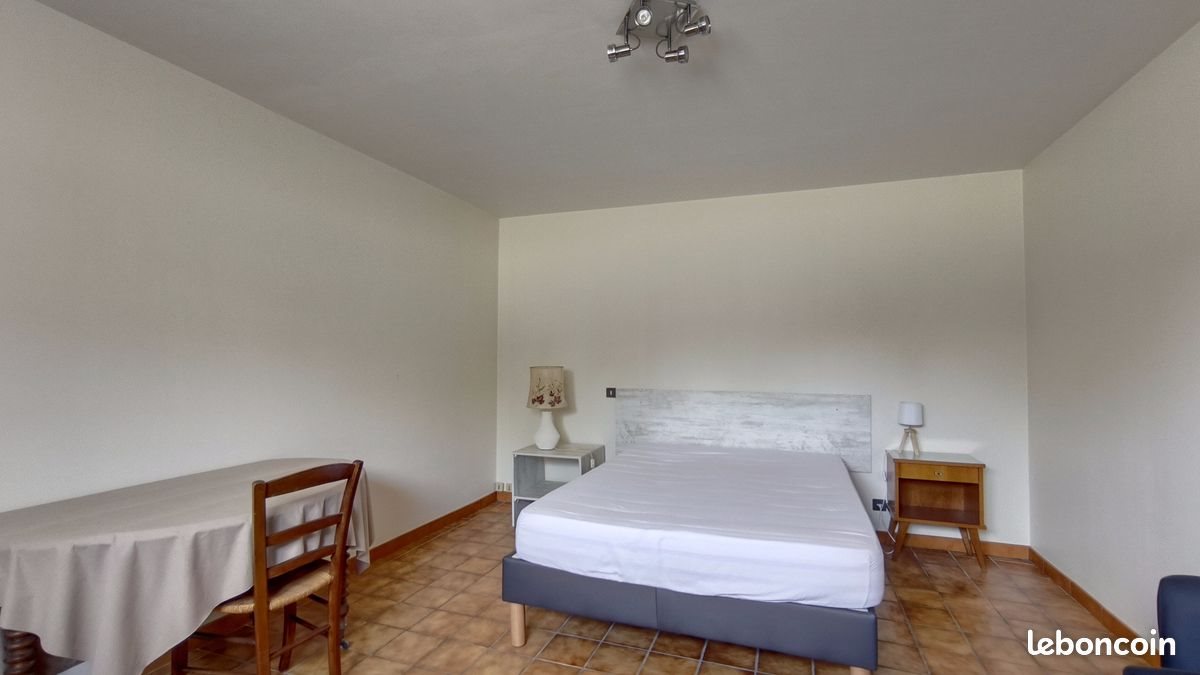 Appartement à louer, 43m², Saint-Vit