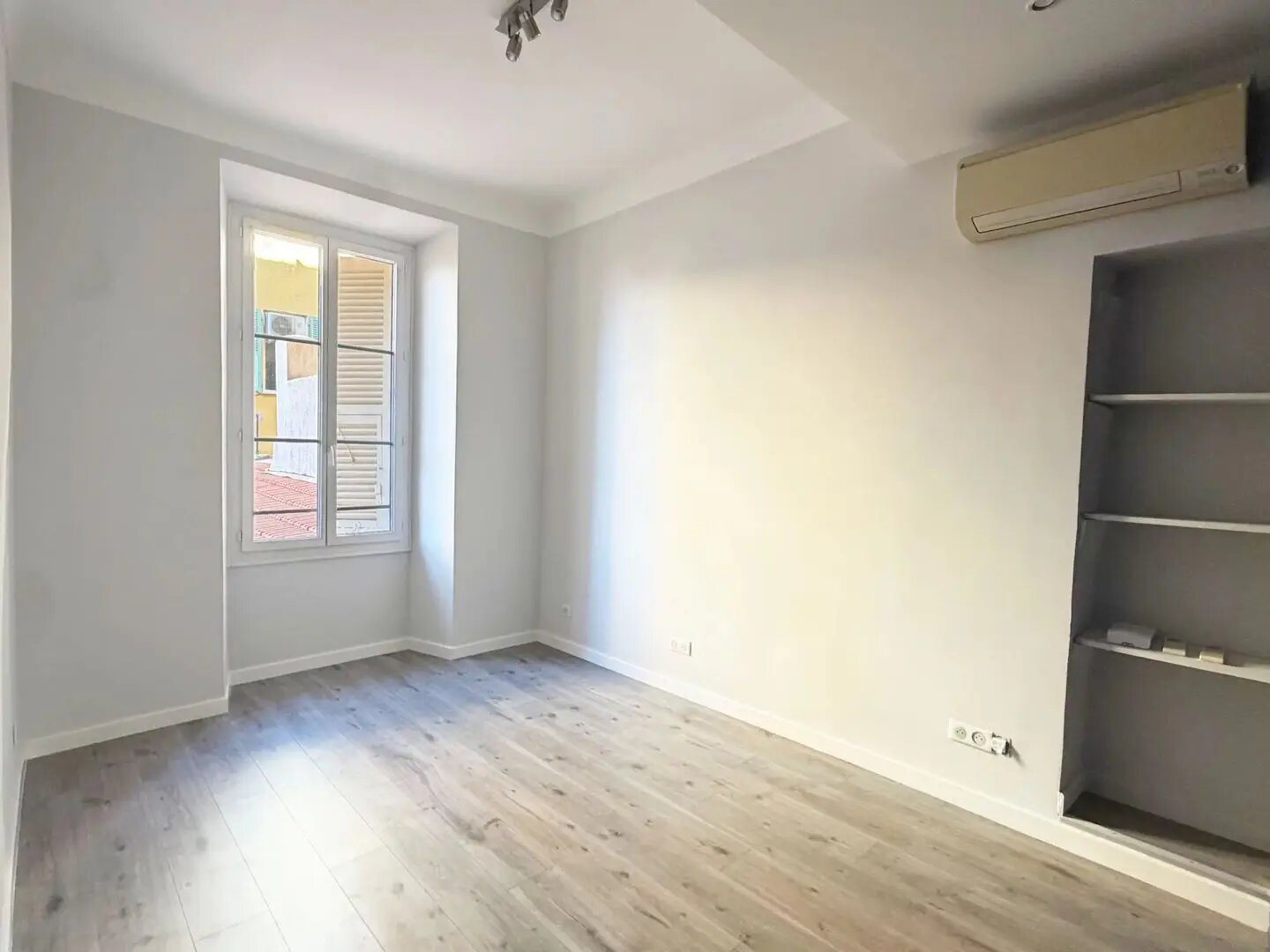 Appartement à louer, 78m², Nice