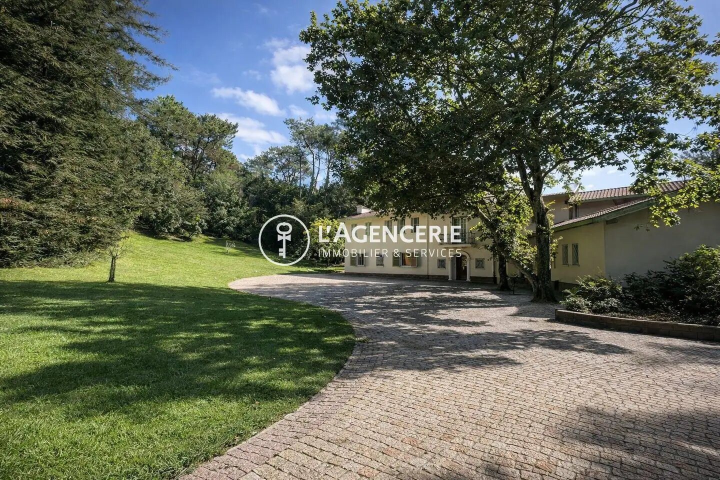 Maison à vendre, 411m², Boucau