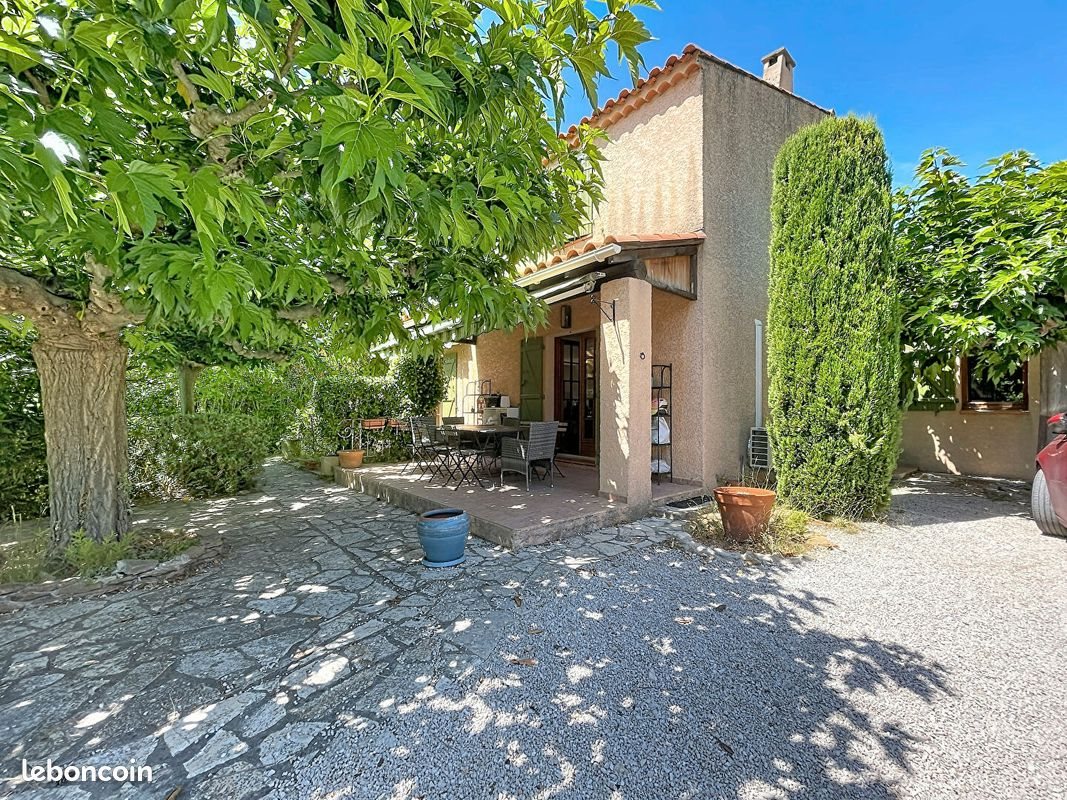 Maison à louer, 130m², Saint-Cyr-sur-Mer