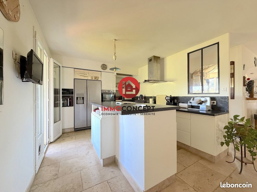 Maison à vendre, 164m², Saint-Victor-la-Coste