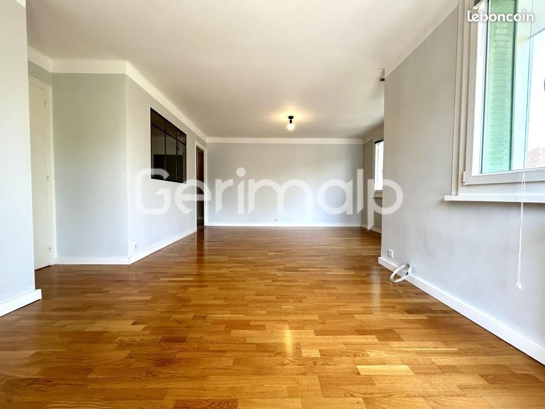 Appartement à louer, 77m², Annecy