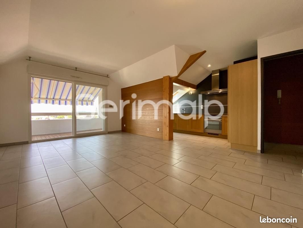 Appartement à louer, 70m², Villaz