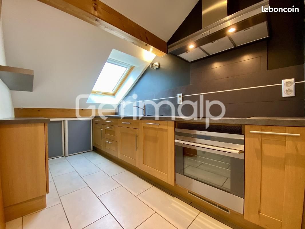 Appartement à louer, 70m², Villaz
