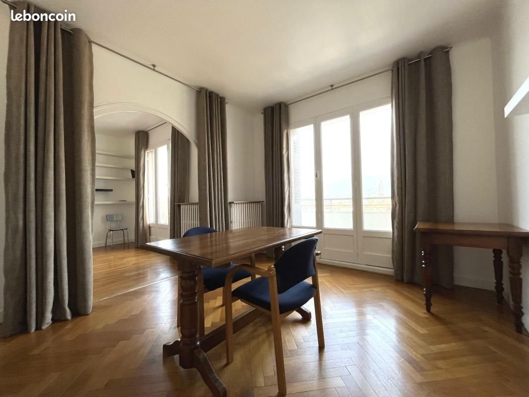 Appartement à louer, 60m², Annecy