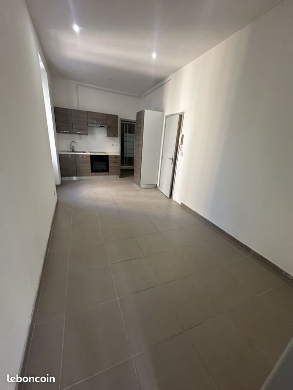 Appartement à louer, 45m², Marseille 15ème