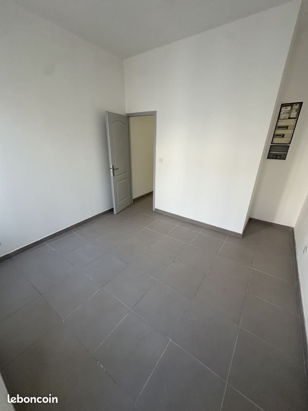 Appartement à louer, 45m², Marseille 15ème
