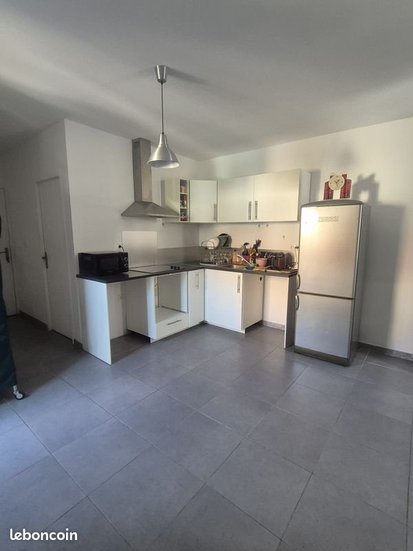 Appartement à louer, 27m², Marseille 16ème