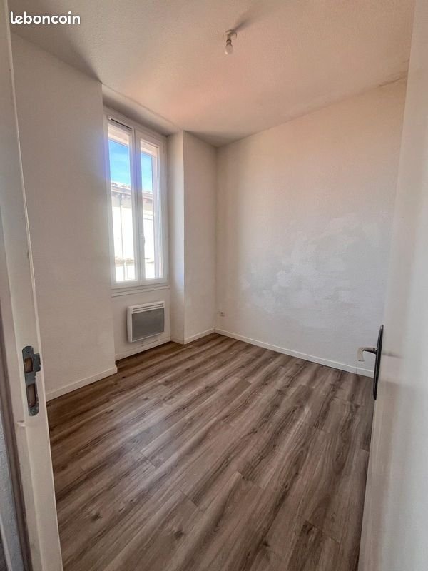 Appartement à louer, 27m², Marseille 3ème