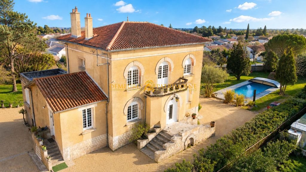 Maison à vendre, 202m², Soyaux