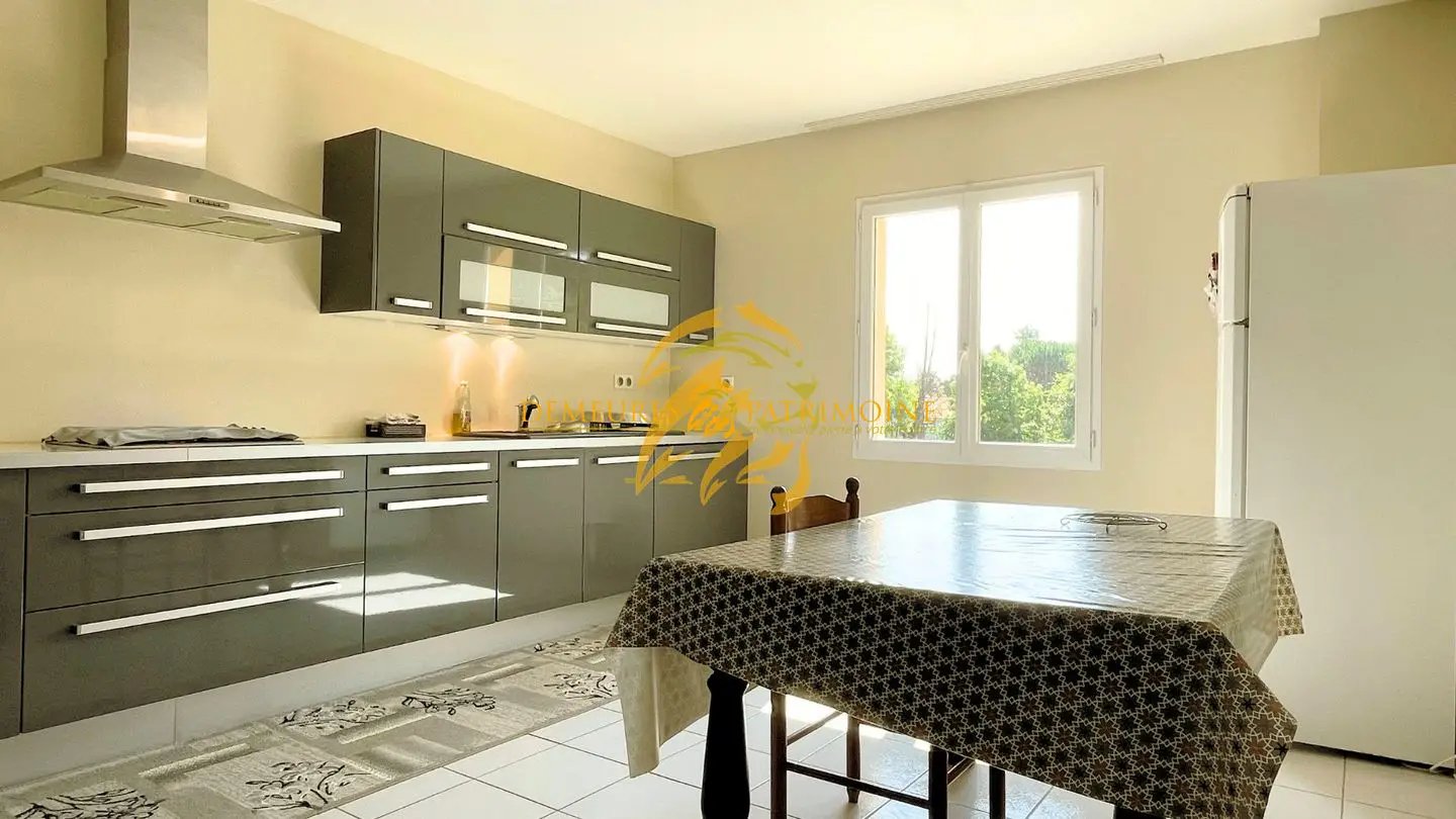Maison à vendre, 132m², Chasseneuil-sur-Bonnieure
