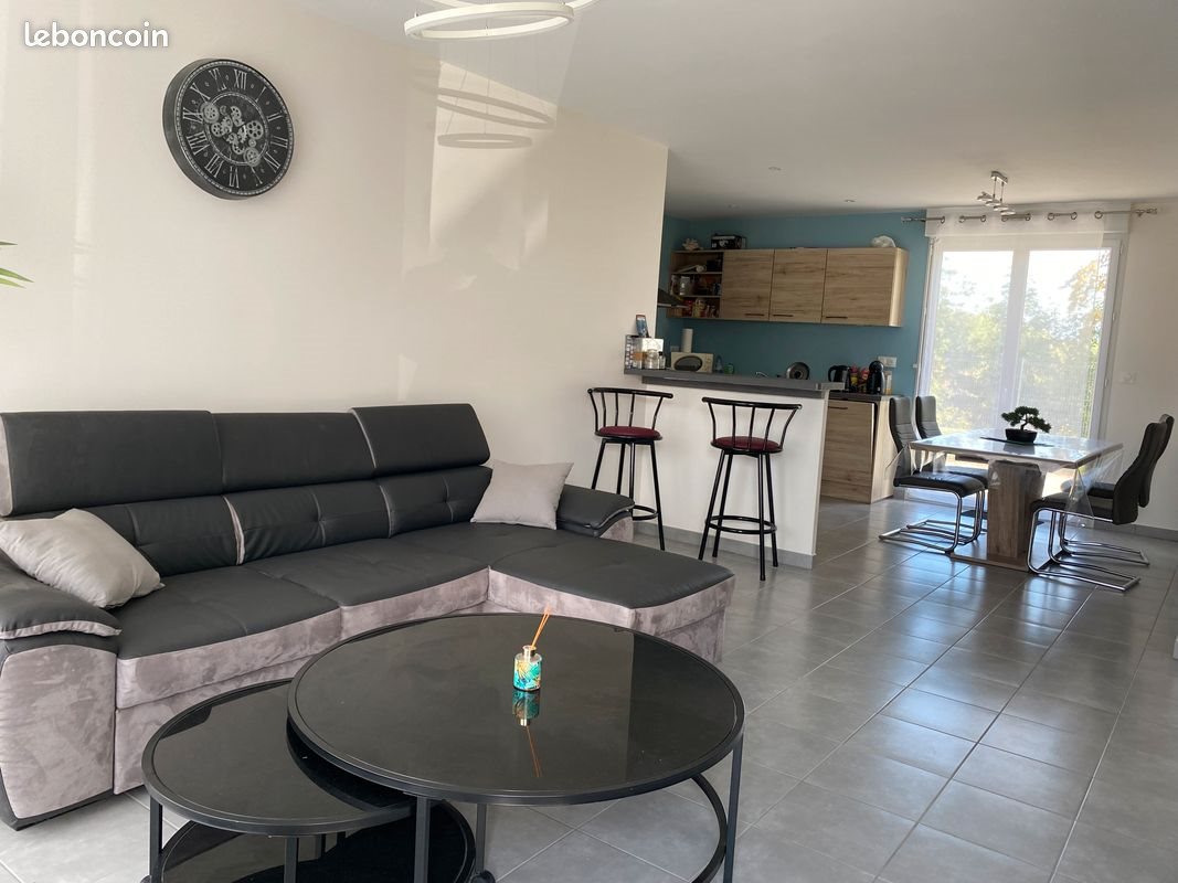 Maison à louer, 76m², La Vicomté-sur-Rance