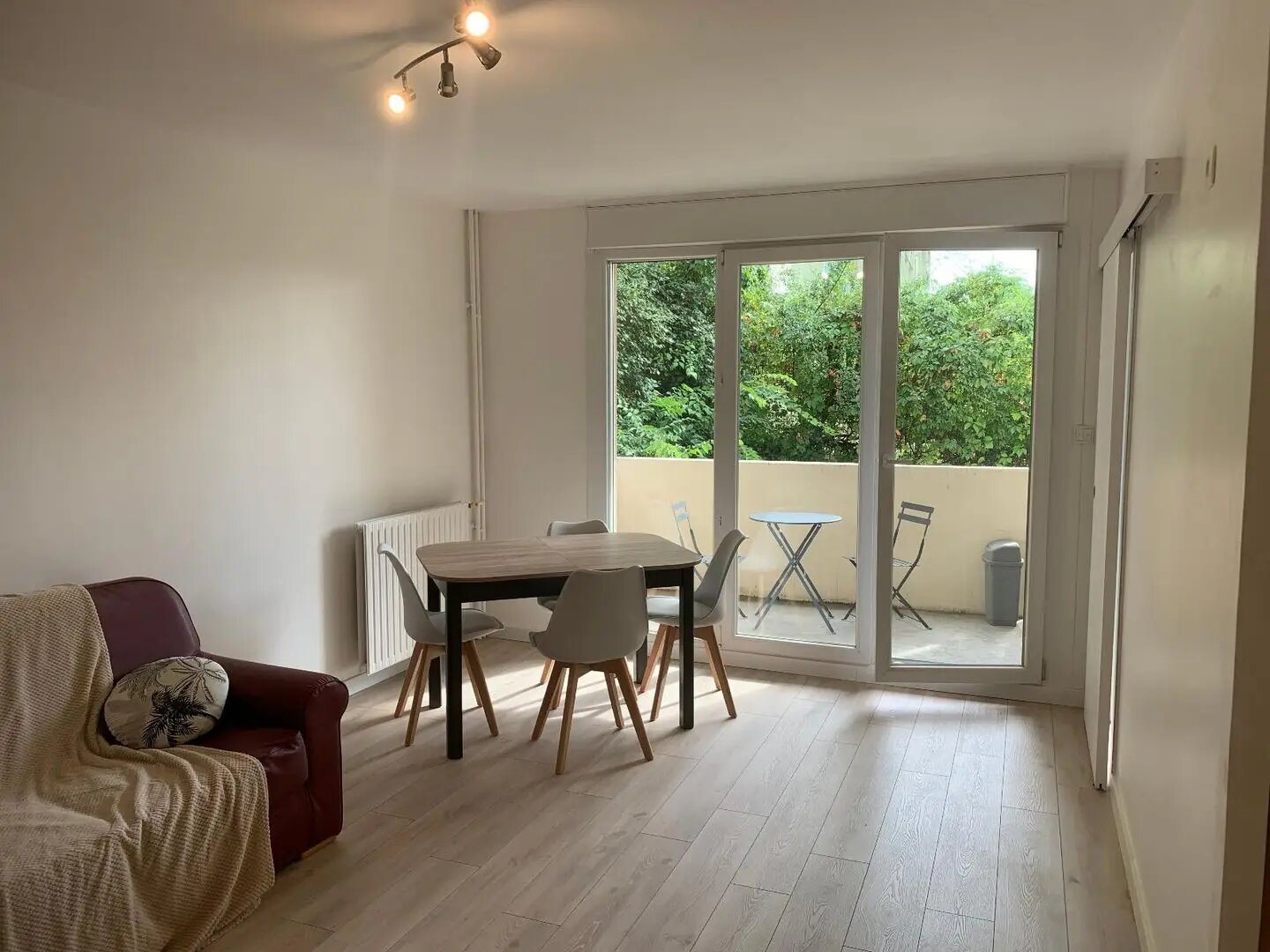 Appartement à louer, 37m², Décines-Charpieu
