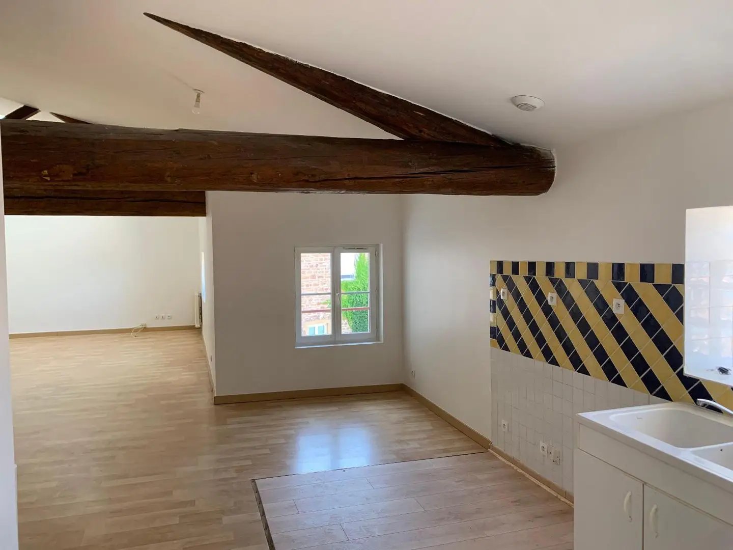 Appartement à louer, 75m², Blacé