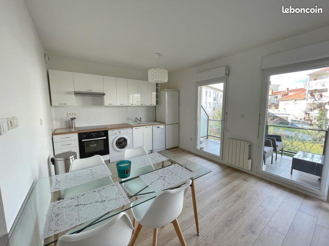 Appartement à louer, 72m², Tassin-la-Demi-Lune