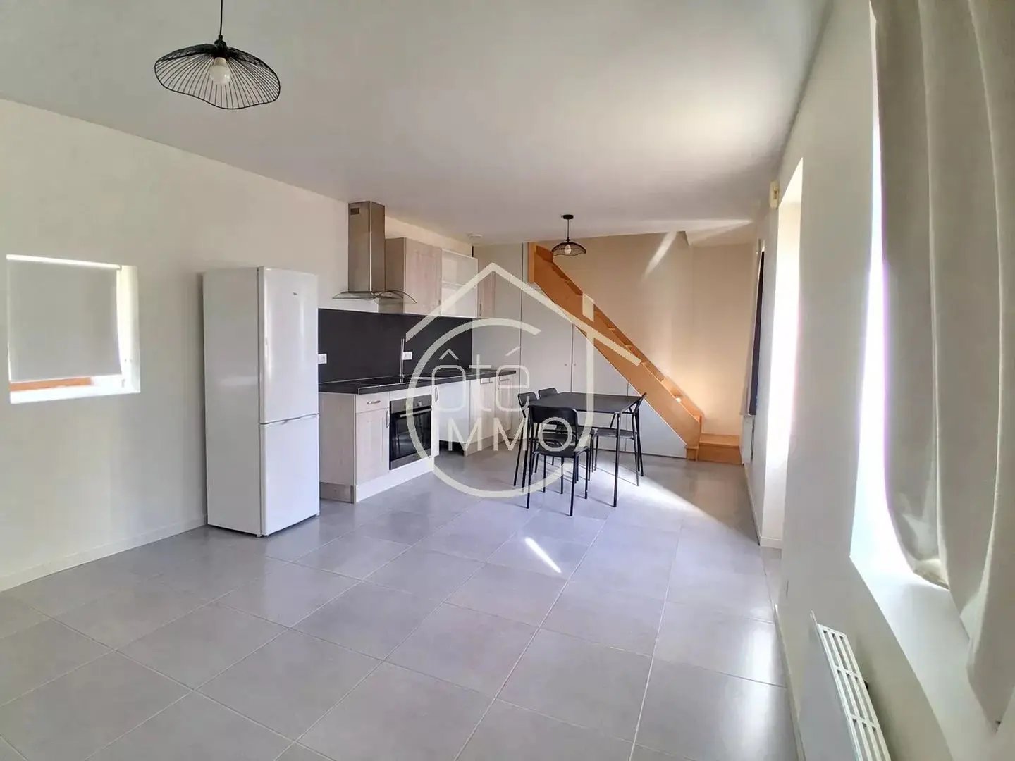 Maison à louer, 45m², Lamothe-Montravel